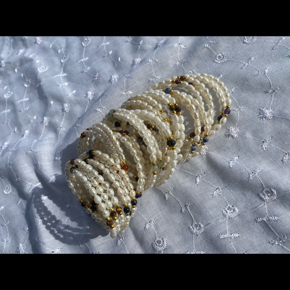 Freshwater Pearl Gemstone memory wire Bracelet NWT - Picture 7 of 9